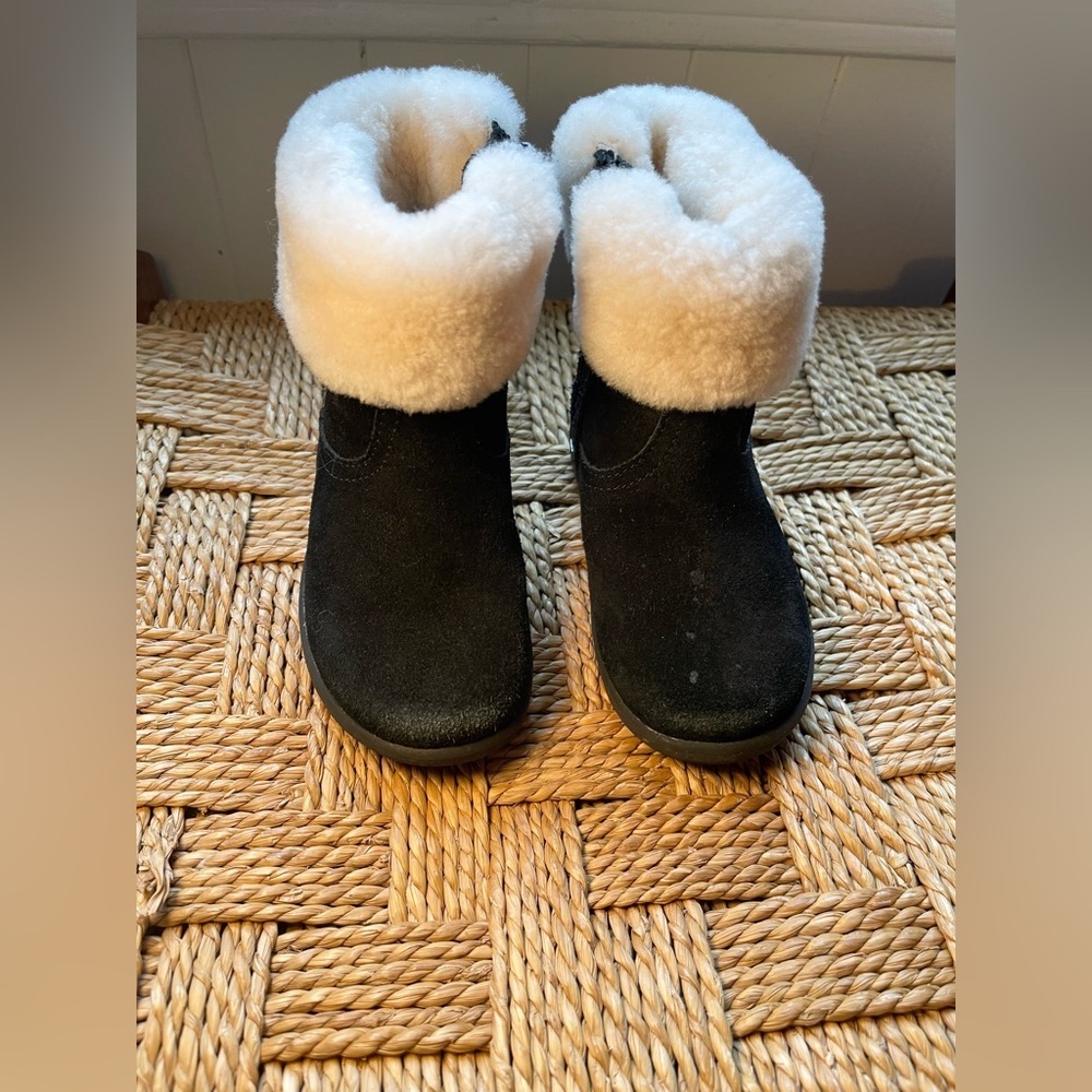 UGG Black Boots - Picture 2 of 8